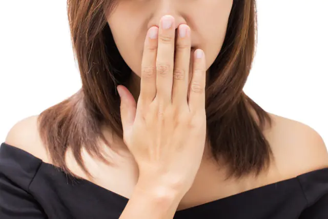 Fogtályog a szájban – mi ez és hogyan alakul ki?